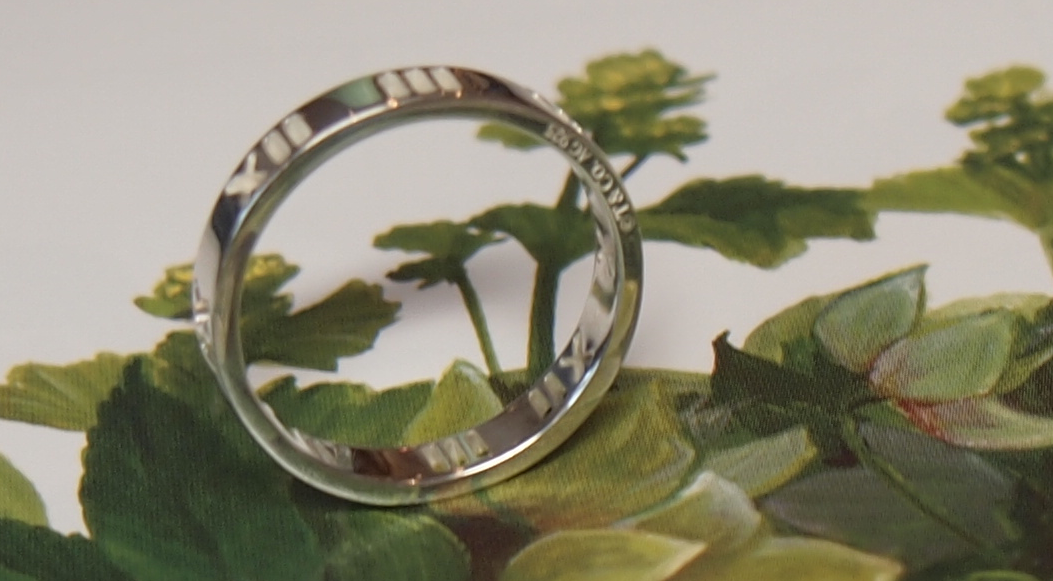 ブランドショップでも直してもらえないサイズ直しも大丈夫です。