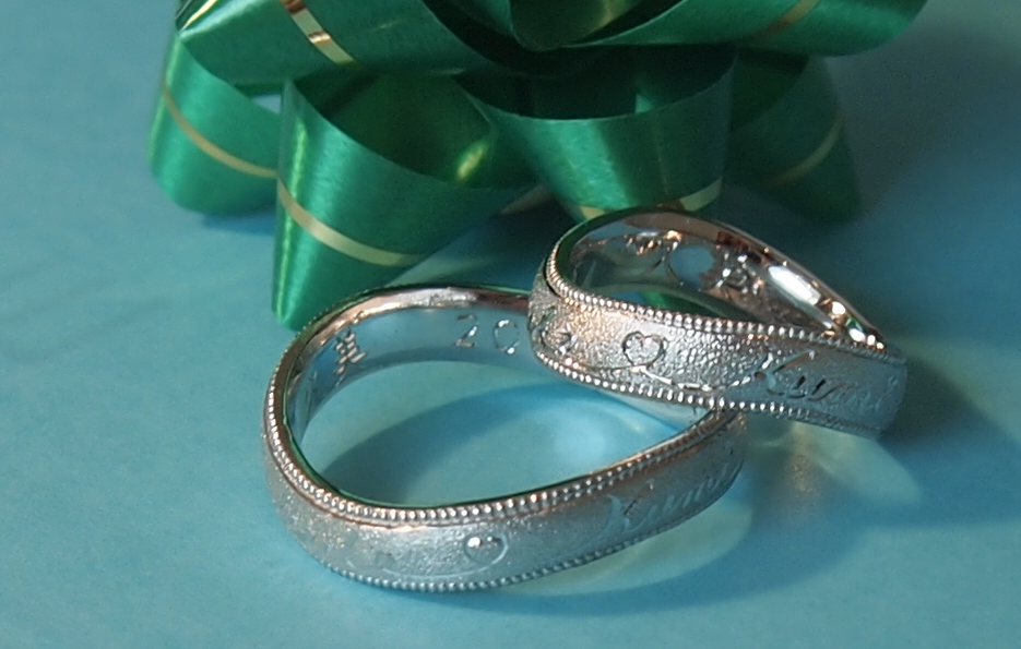 結婚指輪(マリッジリング)に、お二人の想いを一杯込めましょう。。。