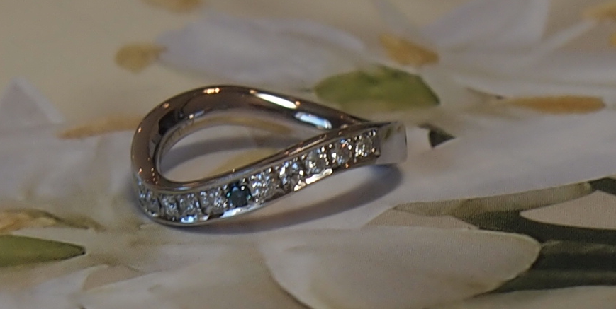 節目の記念のアニバーサリーリングもフルオーダーで。。。