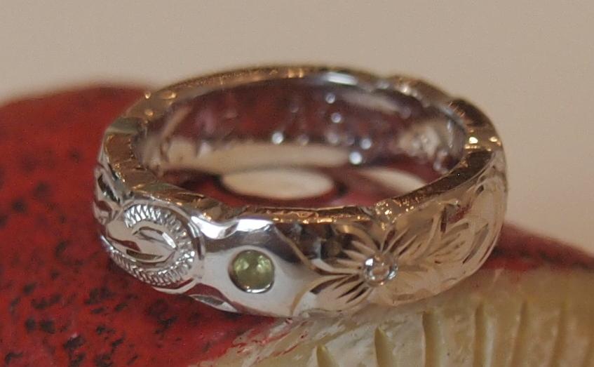 夏のハワイアンジュエリーのデザインの結婚指輪(マリッジリング)集(6)