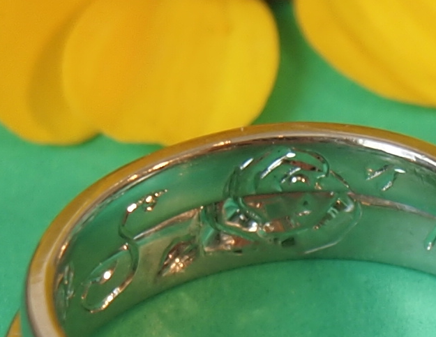 過酷なお仕事にも耐えれるよう出来る限り叩き込んだ結婚指輪(マリッジリング)