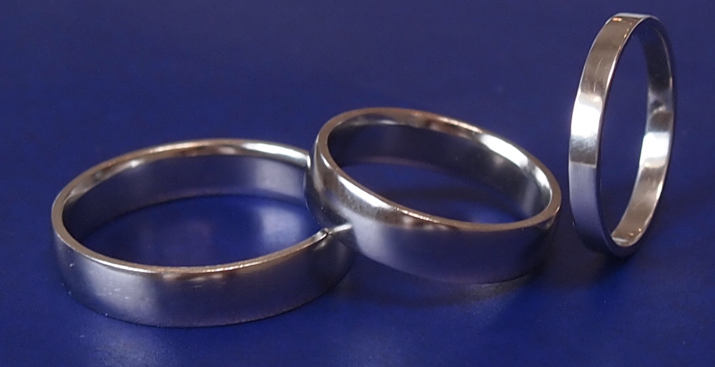 本当にそんな細くて薄い結婚指輪(マリッジリング)で大丈夫でしょうか。