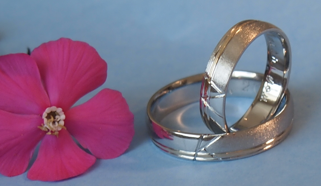 薬指を骨折して結婚指輪(マリッジリング)を諦めていましたが。。。