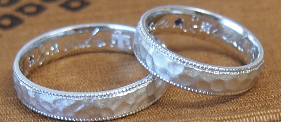 これこそが真の世界に一つ二人だけの結婚指輪(マリッジリング)です。