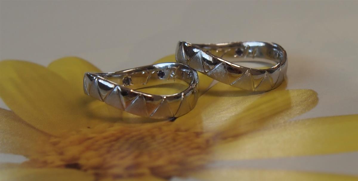 2016年に作ってくれた結婚指輪(マリッジリング)でもこんなに綺麗。。。