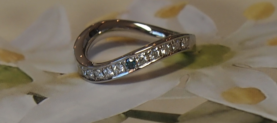 節目の記念のアニバーサリーリングもフルオーダーで。。。